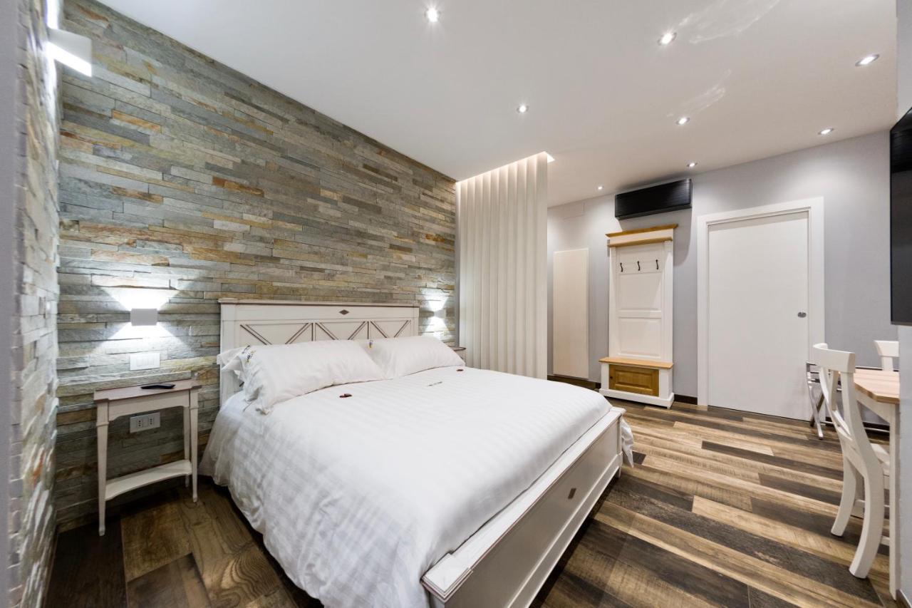 Oggi E Domani Apartment Napoli Ngoại thất bức ảnh